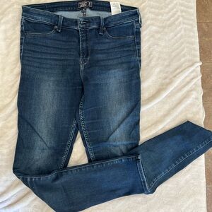 Women’s Abercrombie & Fitch skinny jeans